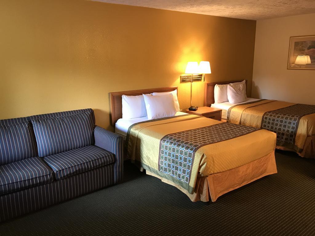 Budget Host Inn 桑达斯基 外观 照片