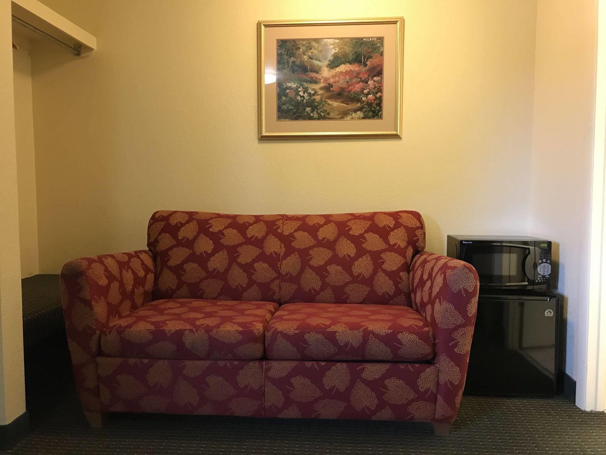 Budget Host Inn 桑达斯基 外观 照片